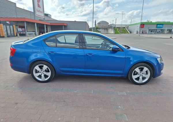 Skoda Octavia cena 35500 przebieg: 271000, rok produkcji 2013 z Warszawa małe 781